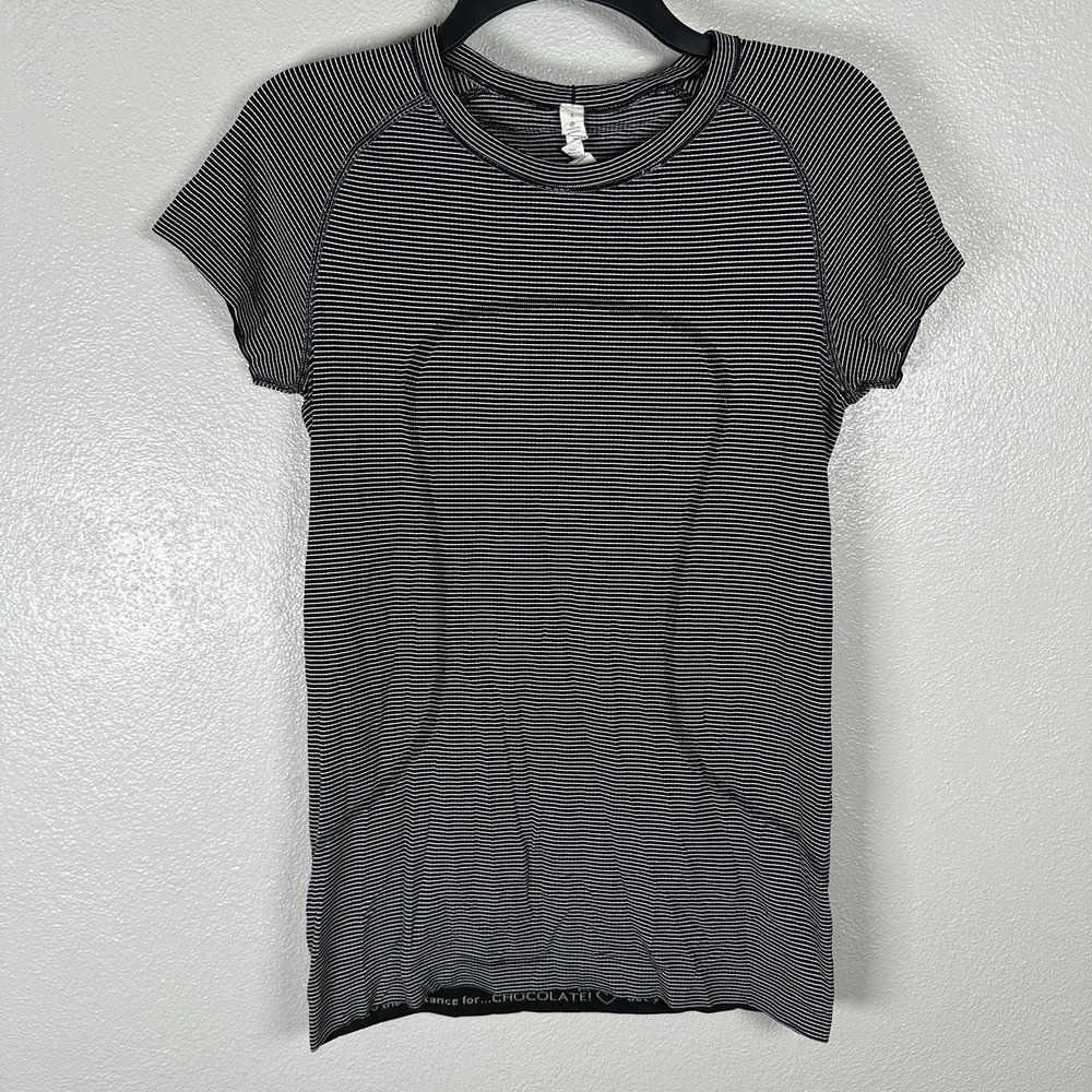 Lululemon Swiftly Tech Short Sleeve Shirt Womens 8 Black White Striped Seamless
